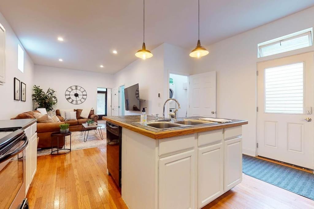 Private Home-Backyard-Parking Near Nulu Downtown 루이빌 외부 사진
